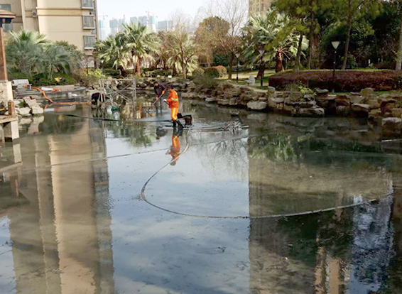 老边景观池淤泥清理